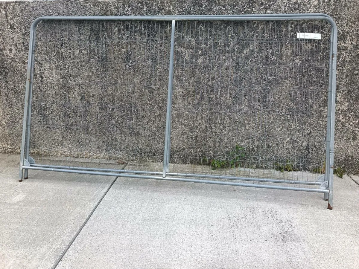 Site fencing - Image 1