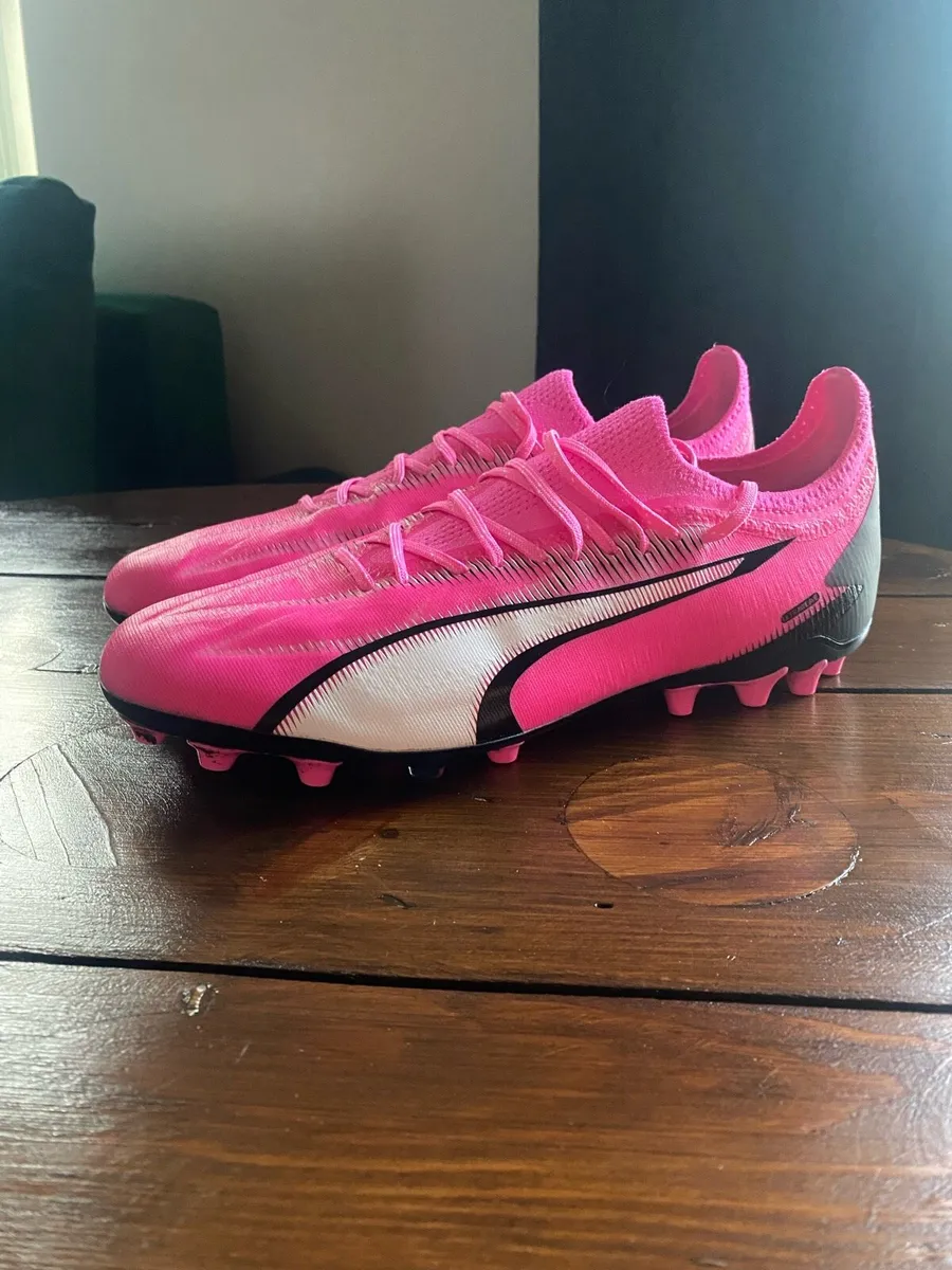 Puma ultra ultimate football boots - Image 1