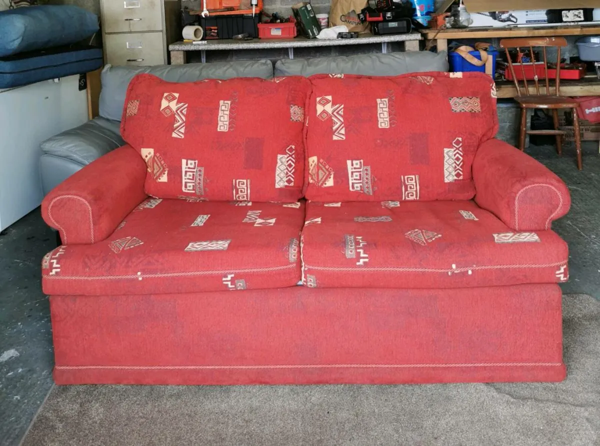 Double Strong Bed Settee. VGC. - Image 2
