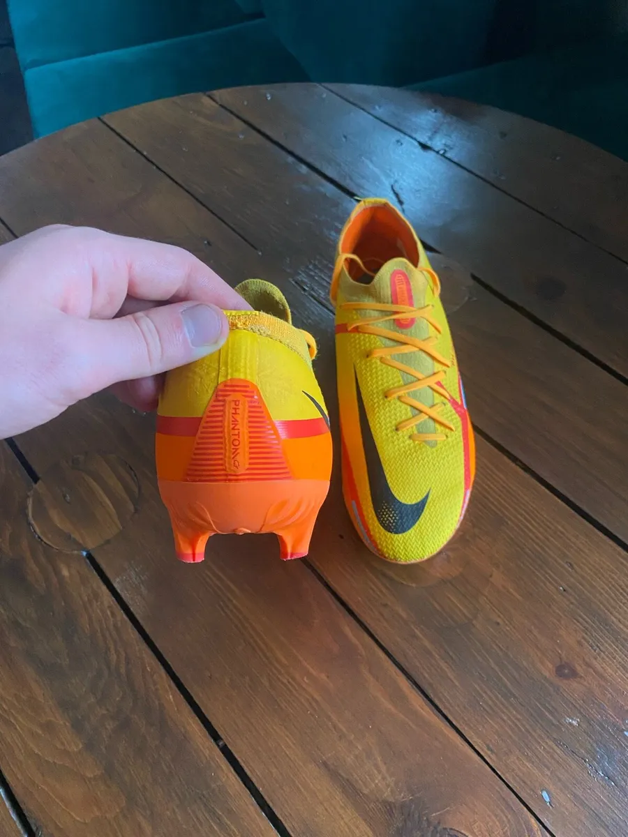 Nike Phantom gt2 football boots - Image 3