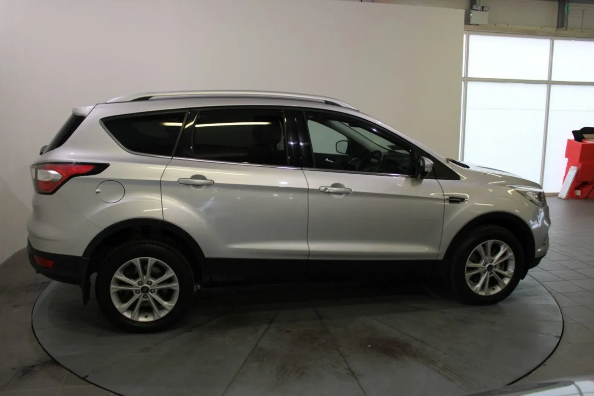 Ford Kuga 1.5tdci 120PS FWD Titanium - Image 3