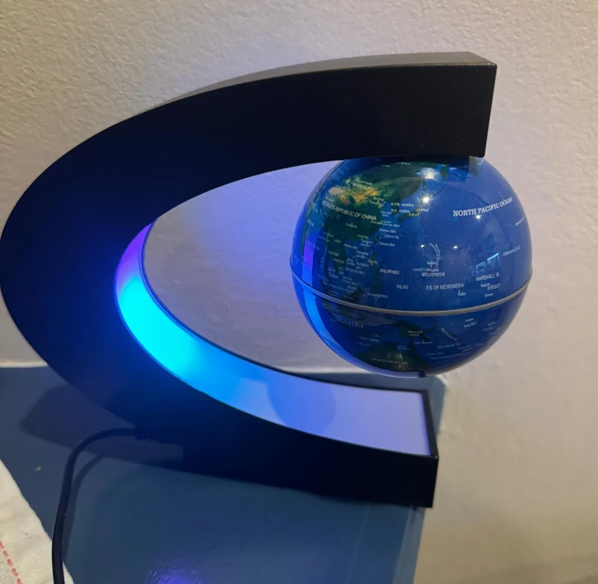 Magnetic Levitation Floating Globe - Image 4