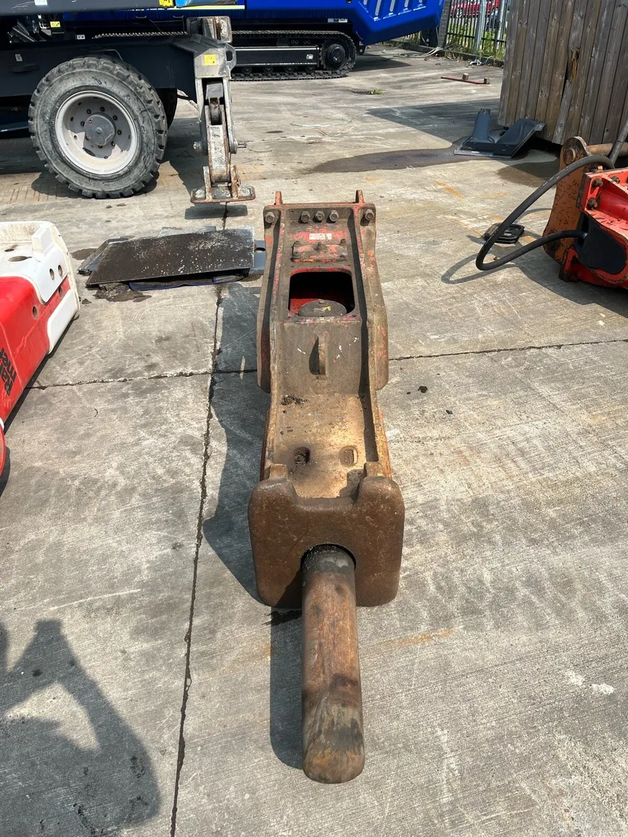 Miller MGB1600 Rock Hammer/ Breaker 20-35T - Image 3