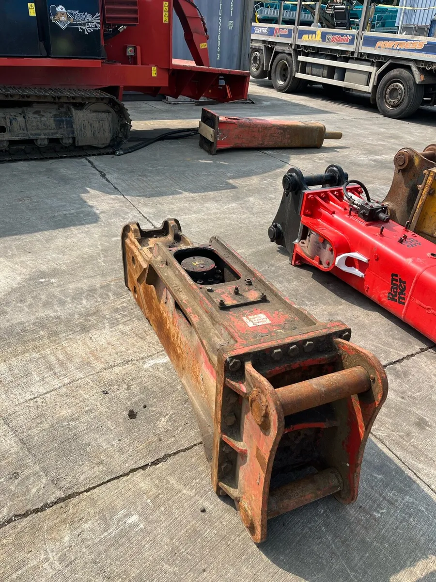 Miller MGB1600 Rock Hammer/ Breaker 20-35T - Image 4
