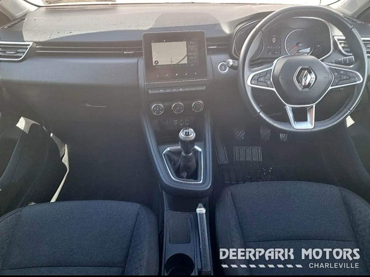 Renault Clio Iconic TCe 100 My19 - Image 2