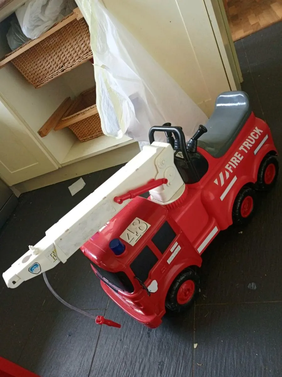 FIRE TRUCK