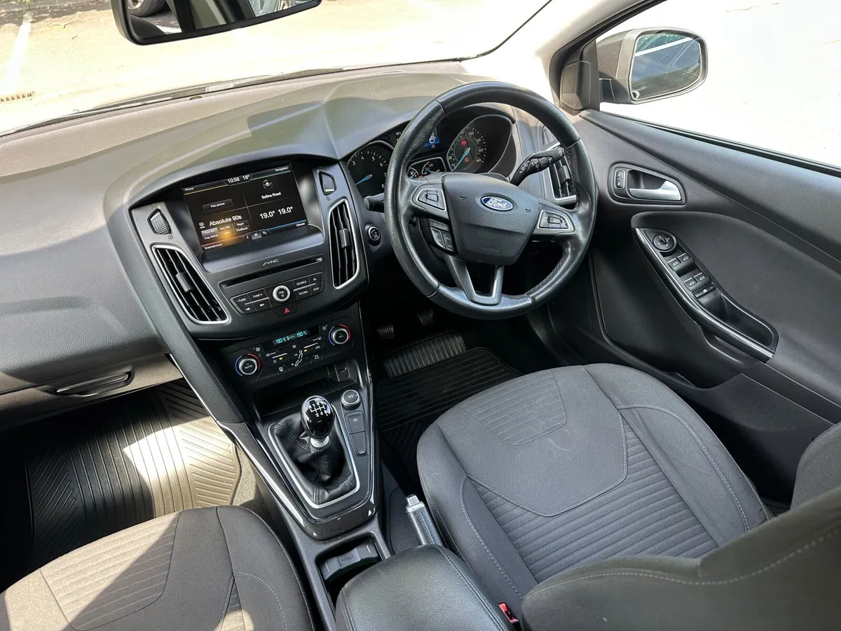 Ford Focus 1.0 TITANIUM New NCT!! - Image 2