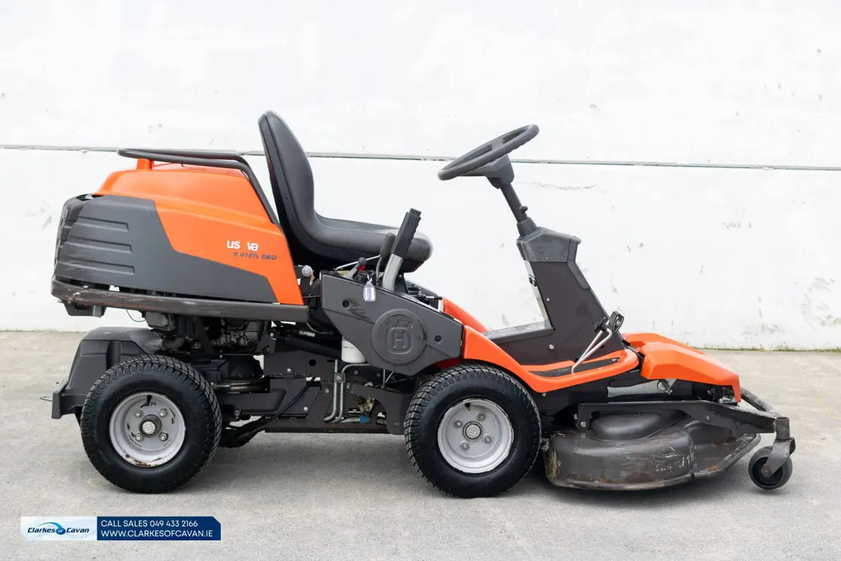2018 Husqvarna R418ts ride-on lawnmower - Image 4