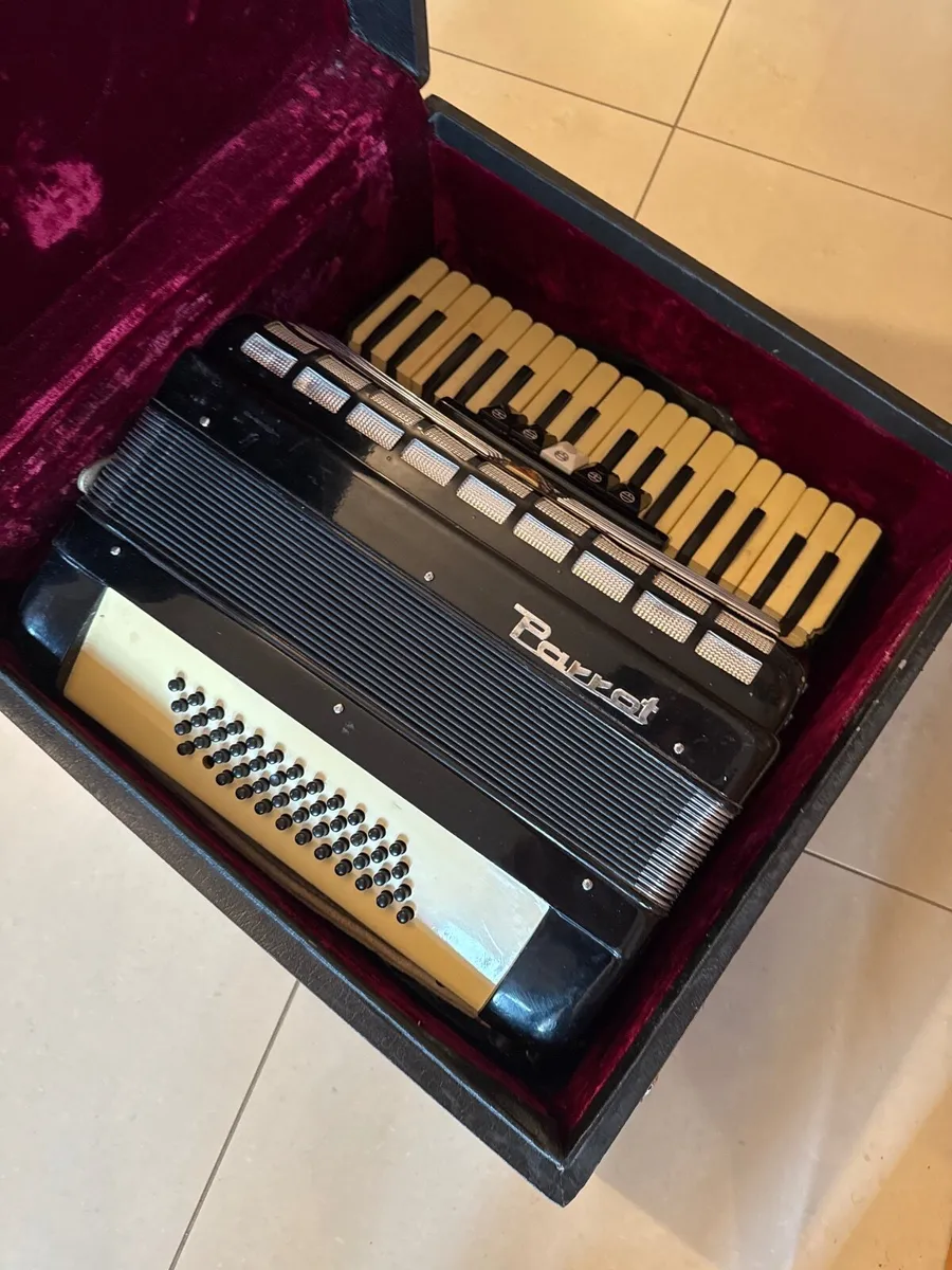 Vintage Parrot Accordion with Case – 34 Keys / 60 - Image 3