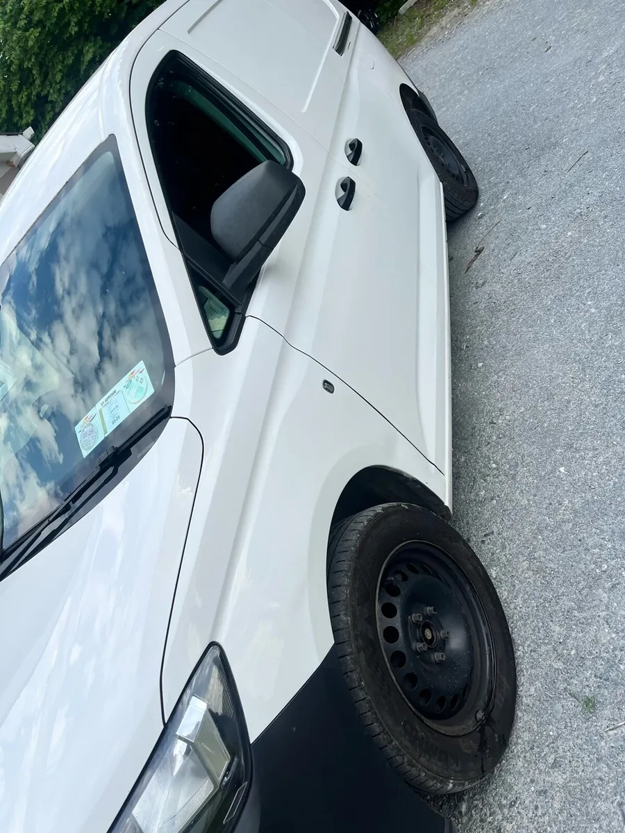 212 VW caddy - Image 2