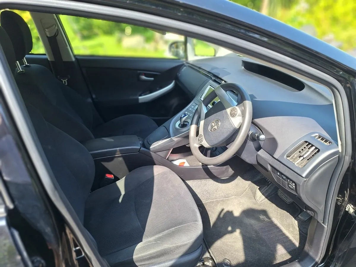 Toyota Prius 2014 - Image 4