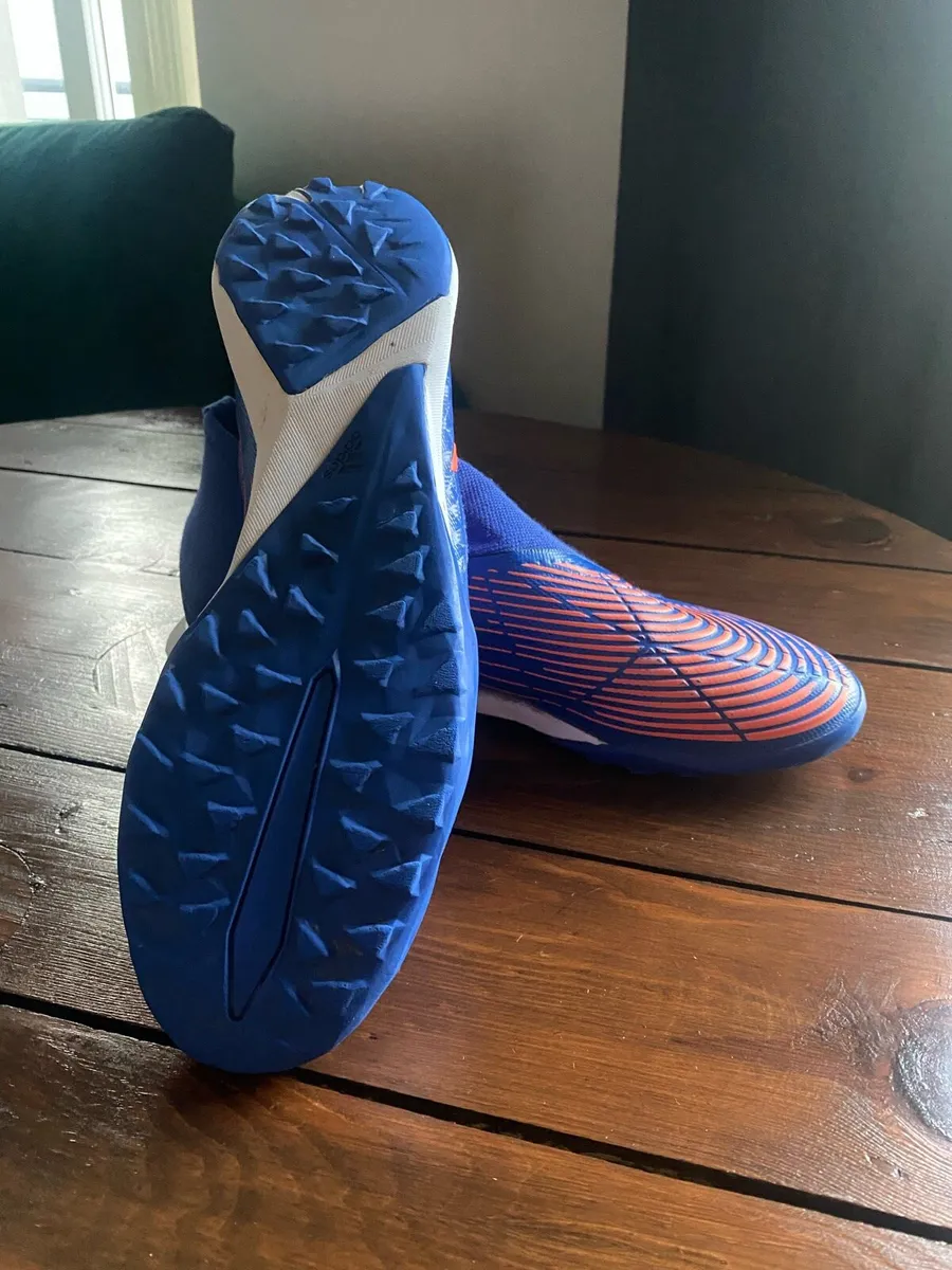 Adidas predator astro turf football boots - Image 2