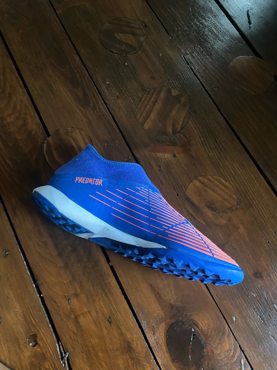 Adidas predator astro turf football boots - Image 3