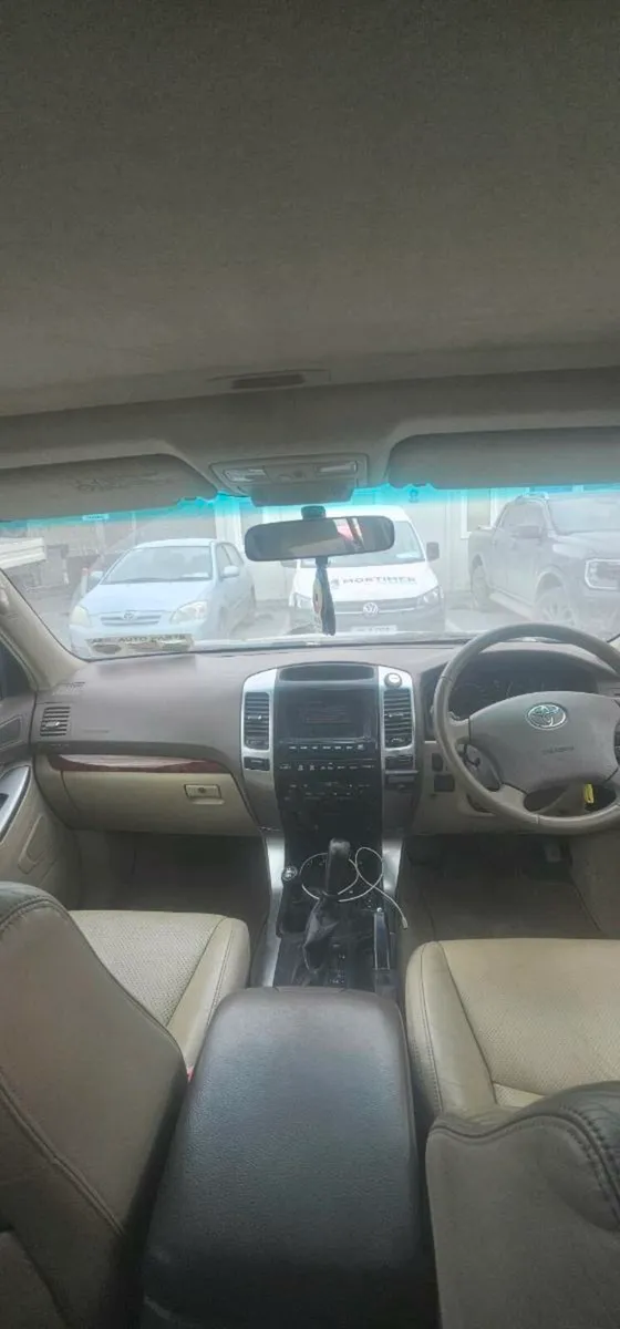 Landcruiser 5 Seat Commercial - Image 3