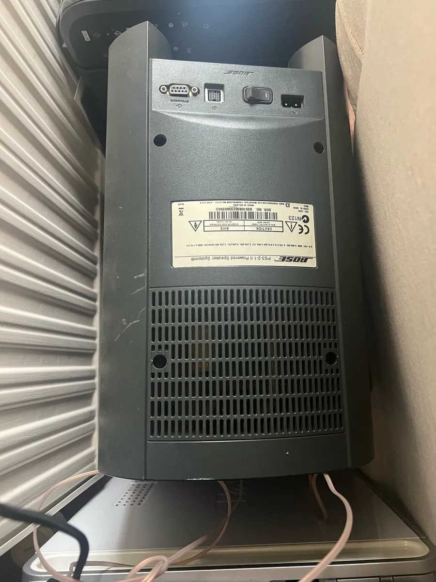 Bose cd player with subwoofer and speakers - Image 2