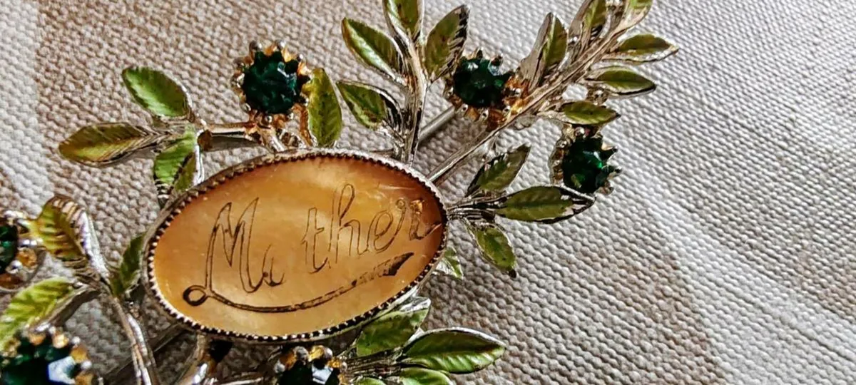 Vintage MOTHER brooch - Image 1