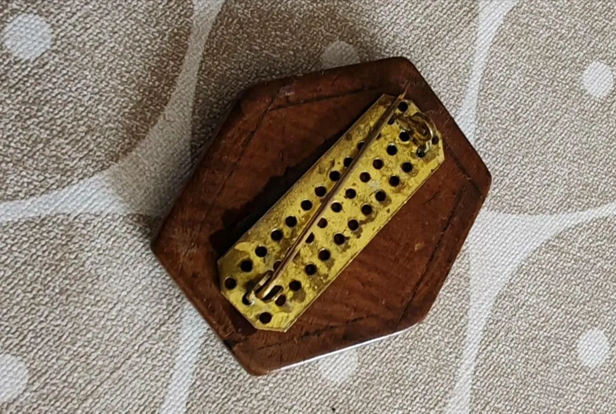 Vintage wooden brooch - Image 3