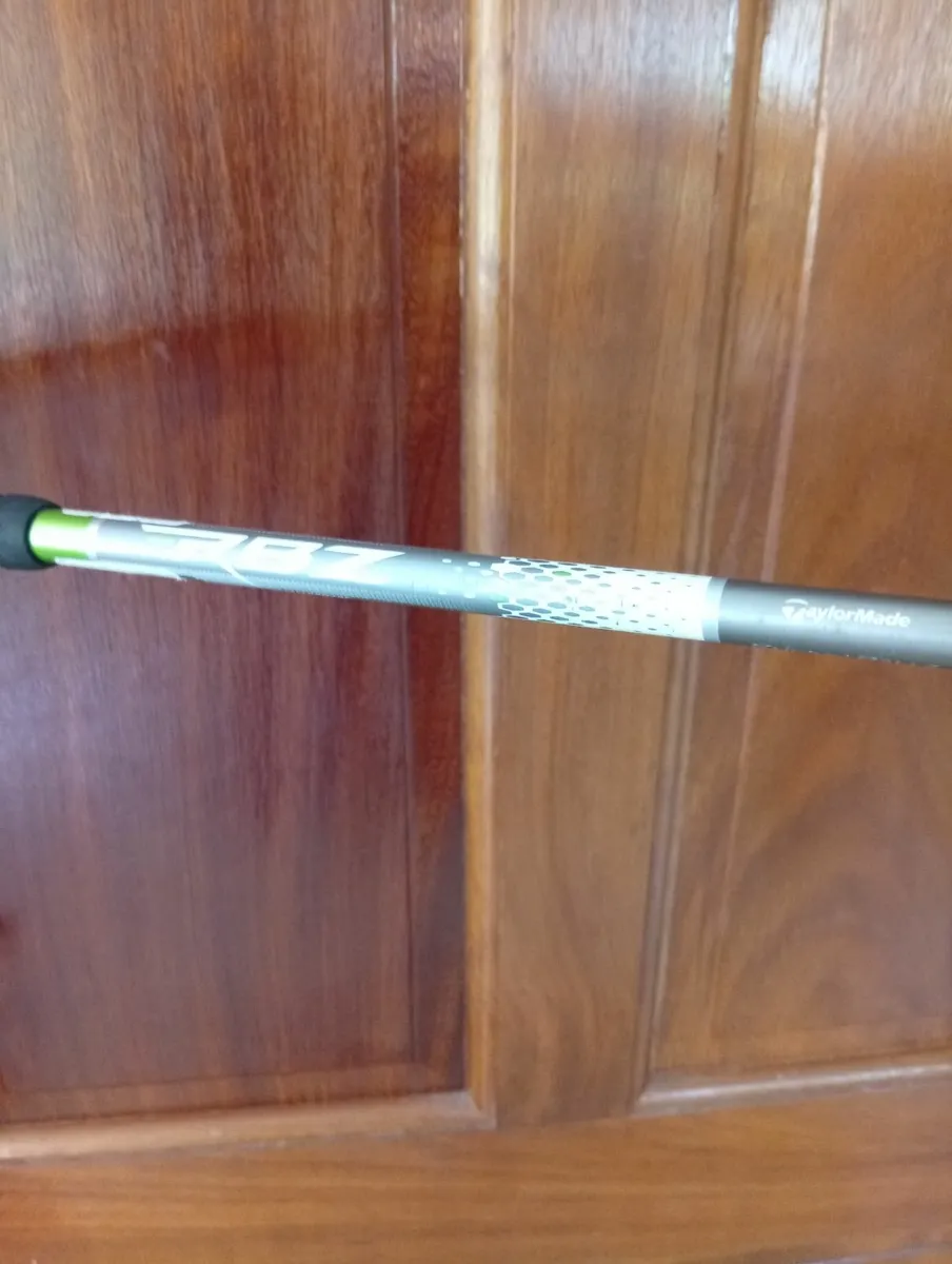 Ladies TaylorMade RBZ 25 Degree Hybrid 5 - Image 2
