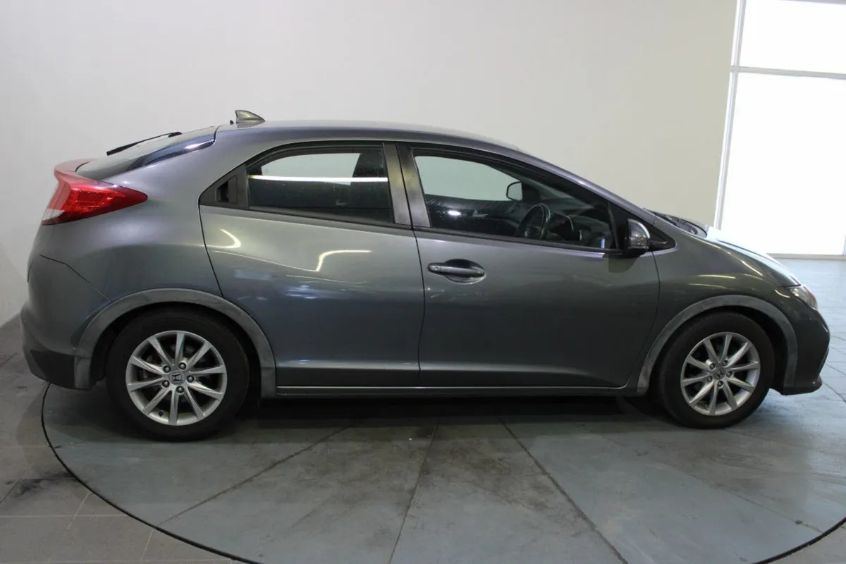 Honda Civic 1.4 I-vtec ES - Image 3