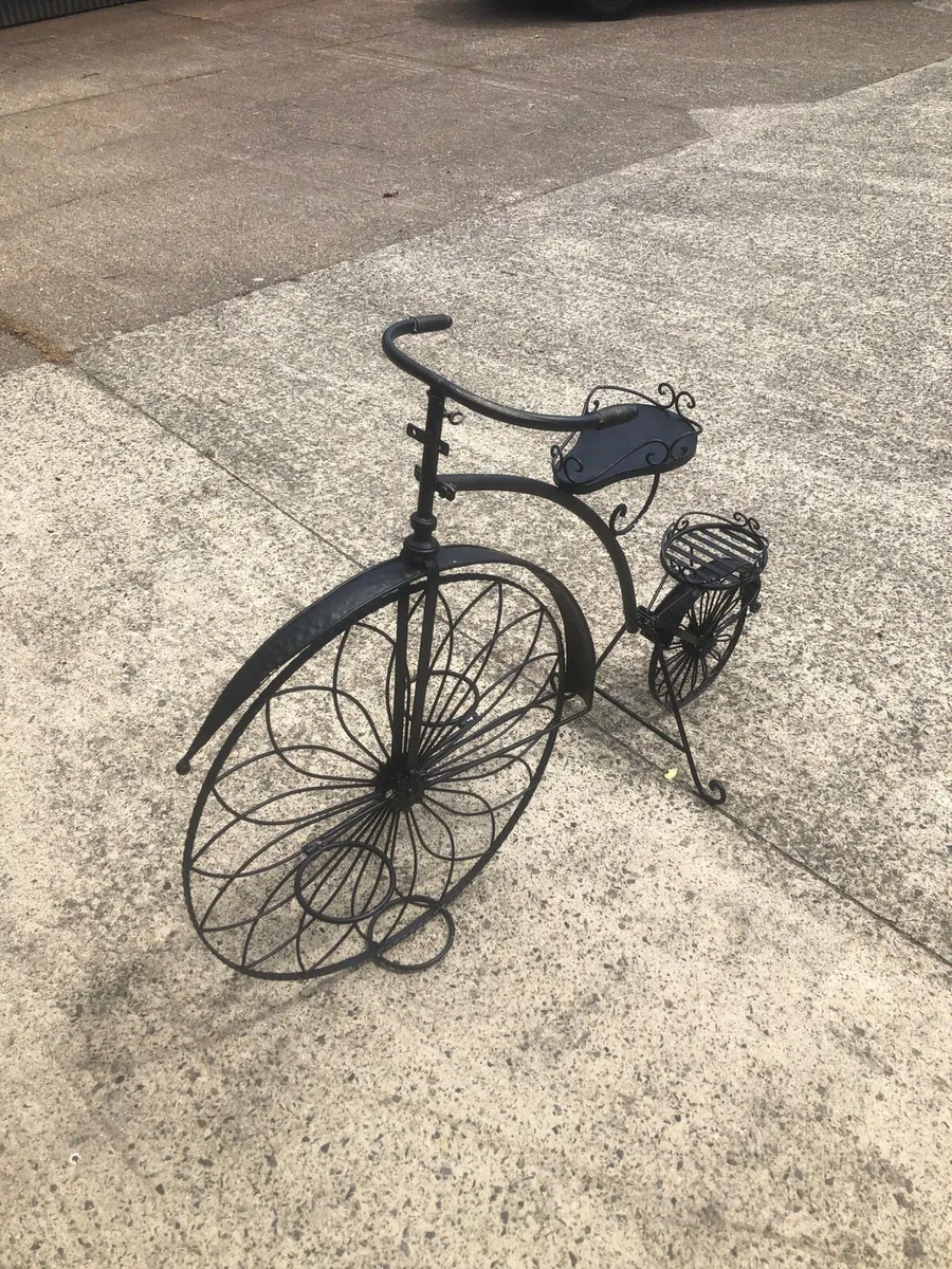 Penny Farthing flower pot stand - Image 1