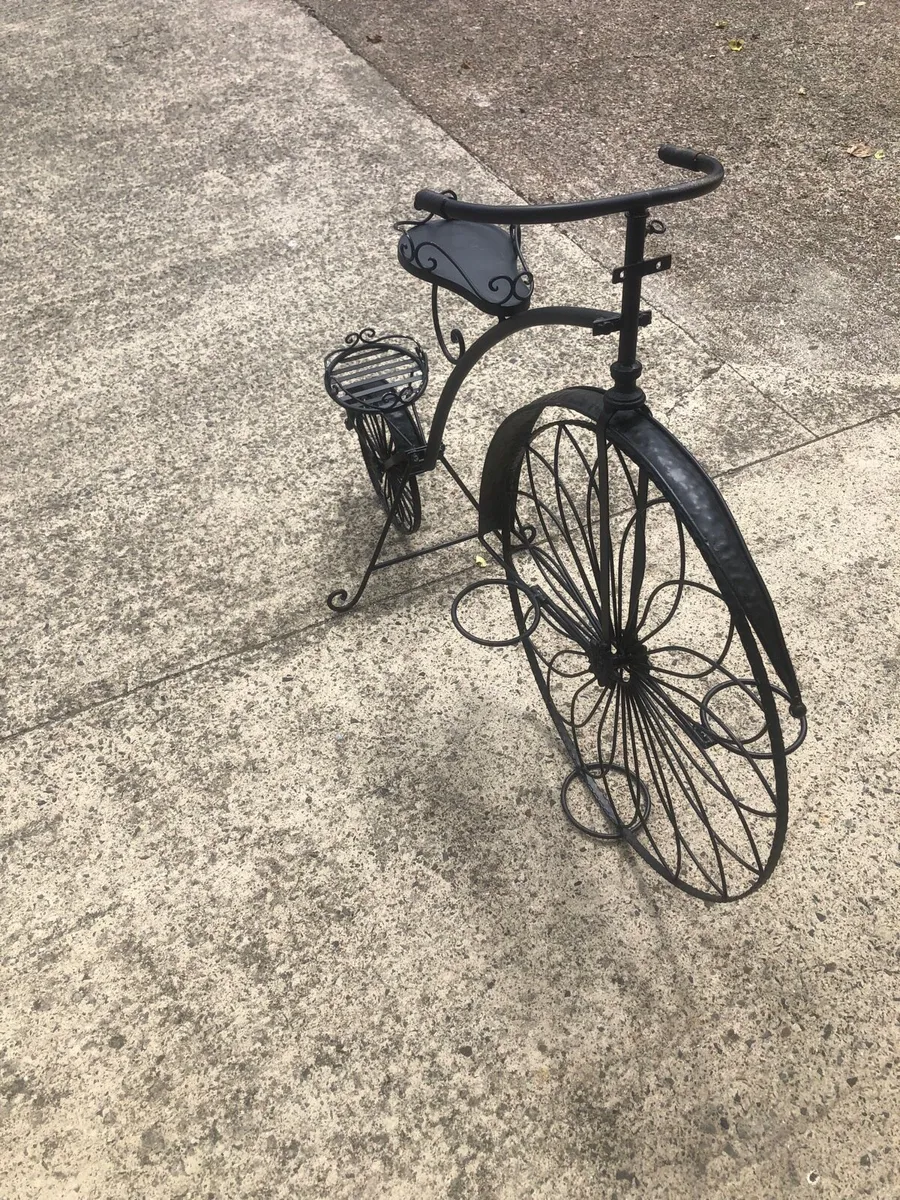 Penny Farthing flower pot stand - Image 3