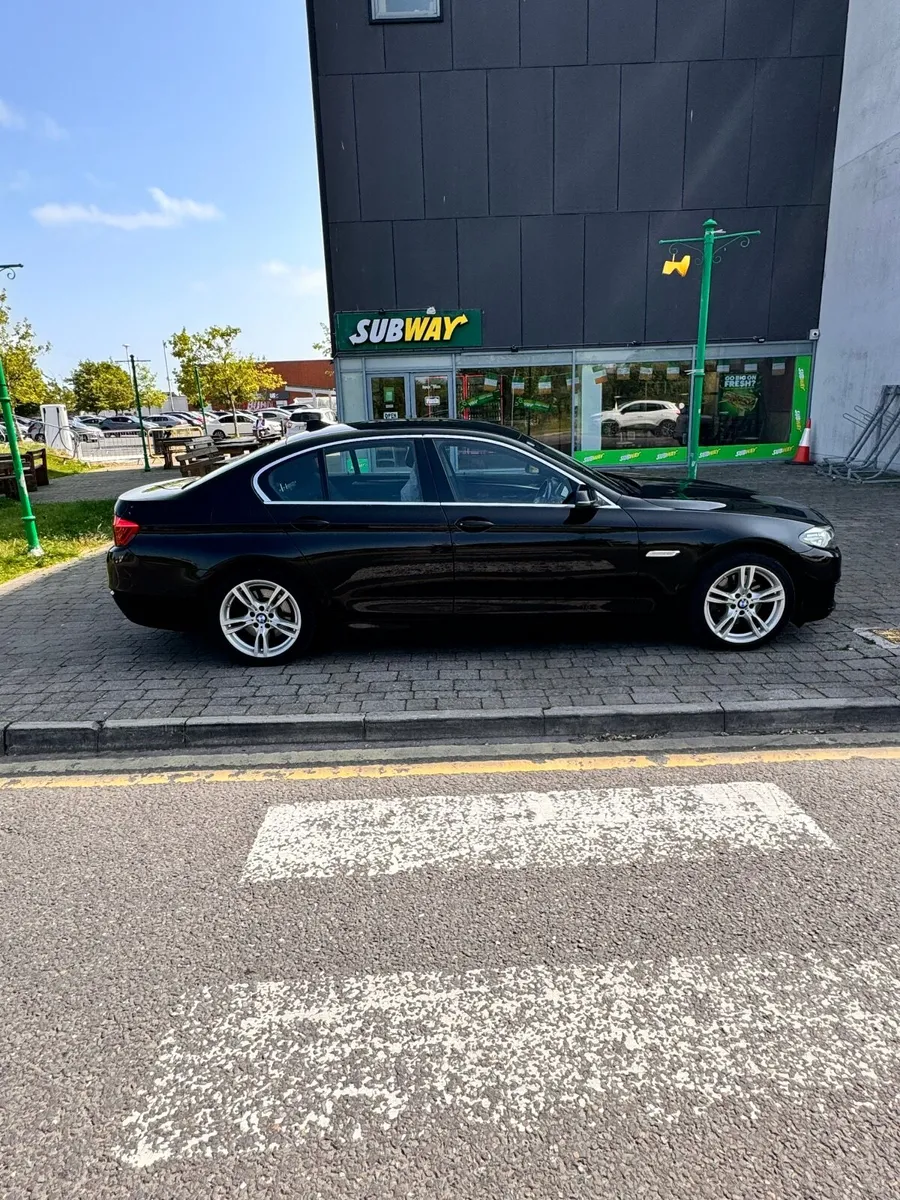 BMW 5-Series 2015 - Image 4
