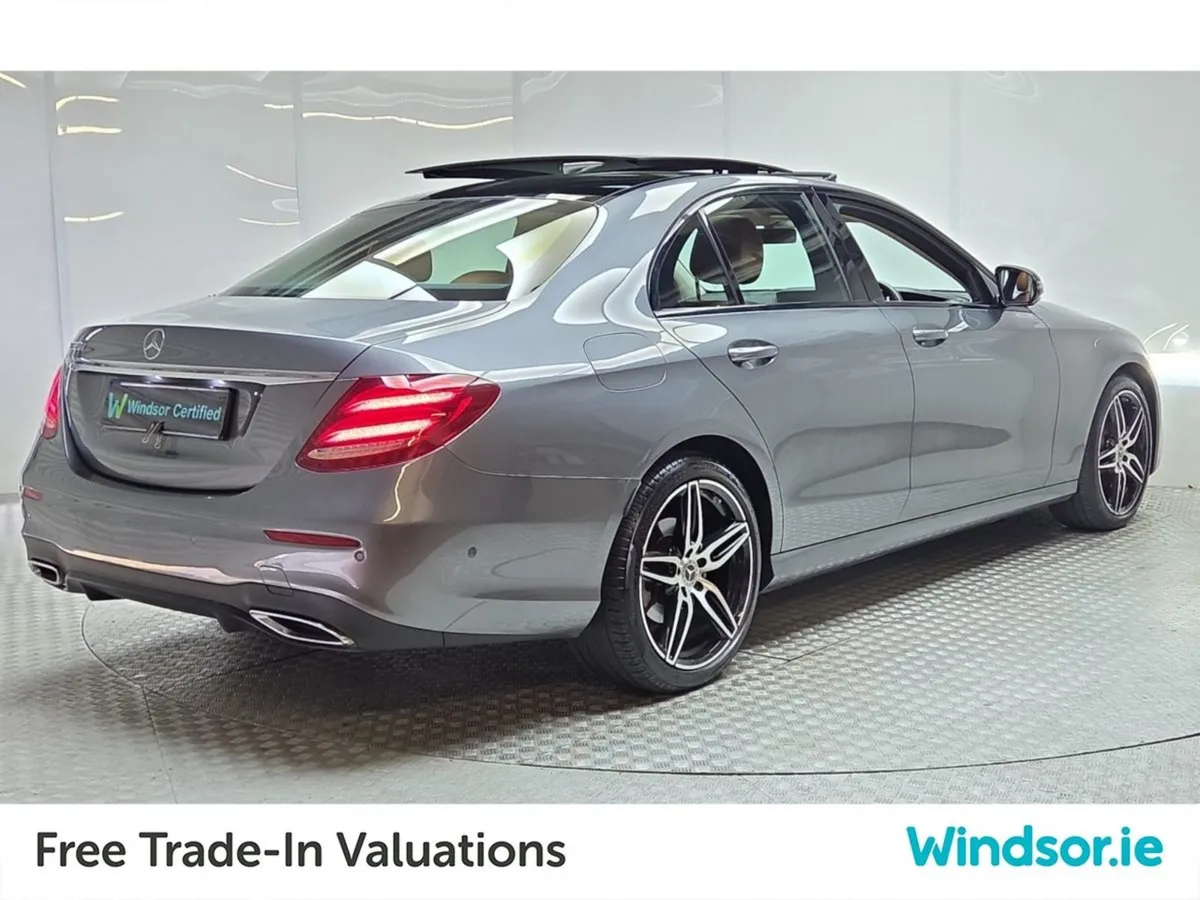 Mercedes-Benz E-Class E220d AMG Premium Plus Pano - Image 3