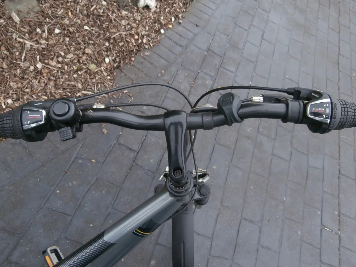 18 speed  Bike - Image 2