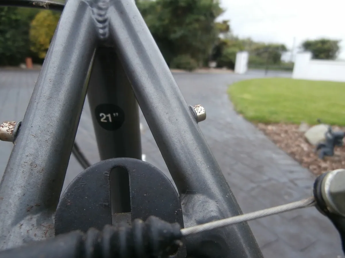 18 speed  Bike - Image 4