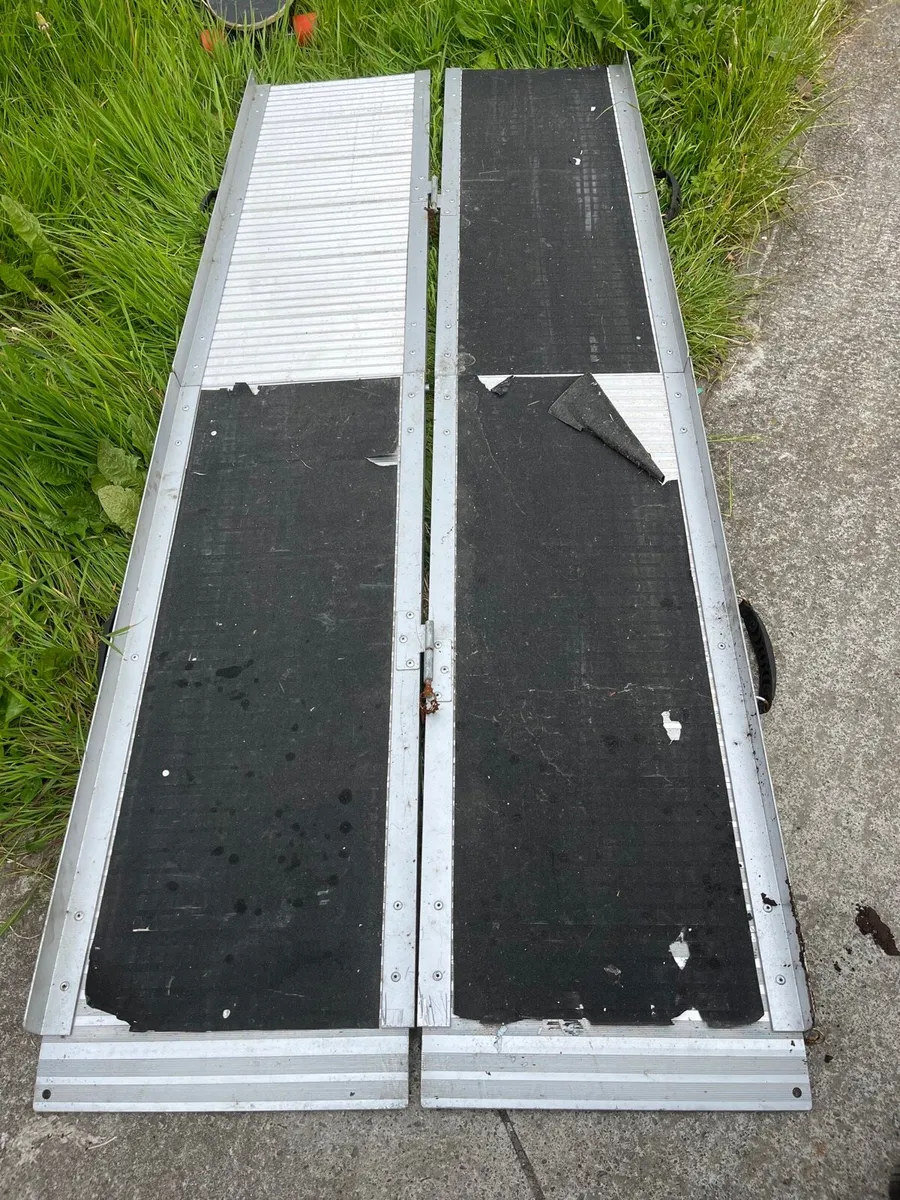Wheelchair ramp - Image 2