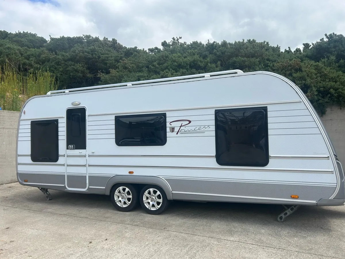 Caravan - Image 1