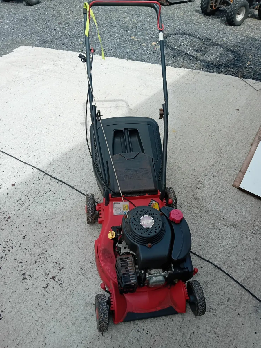 Small push mover - Image 1