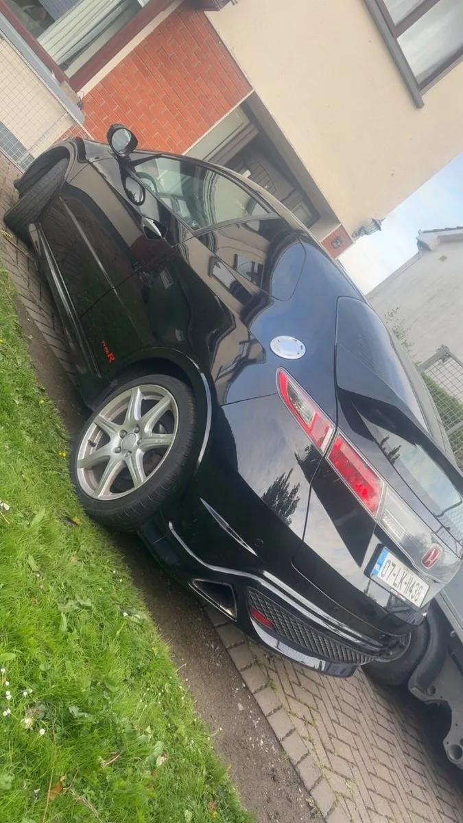 Honda Civic fn2 type r - Image 2