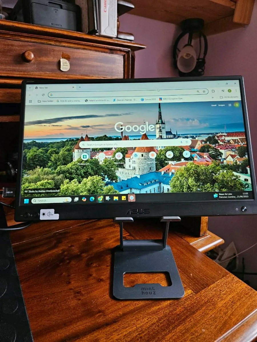 ASUS ZenScreen Portable Monitor 15.6" - Image 1
