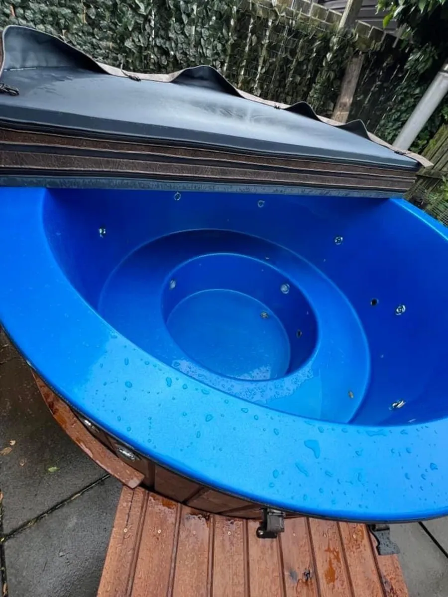 Outside Hot tub/ Jacuzzi - Image 1
