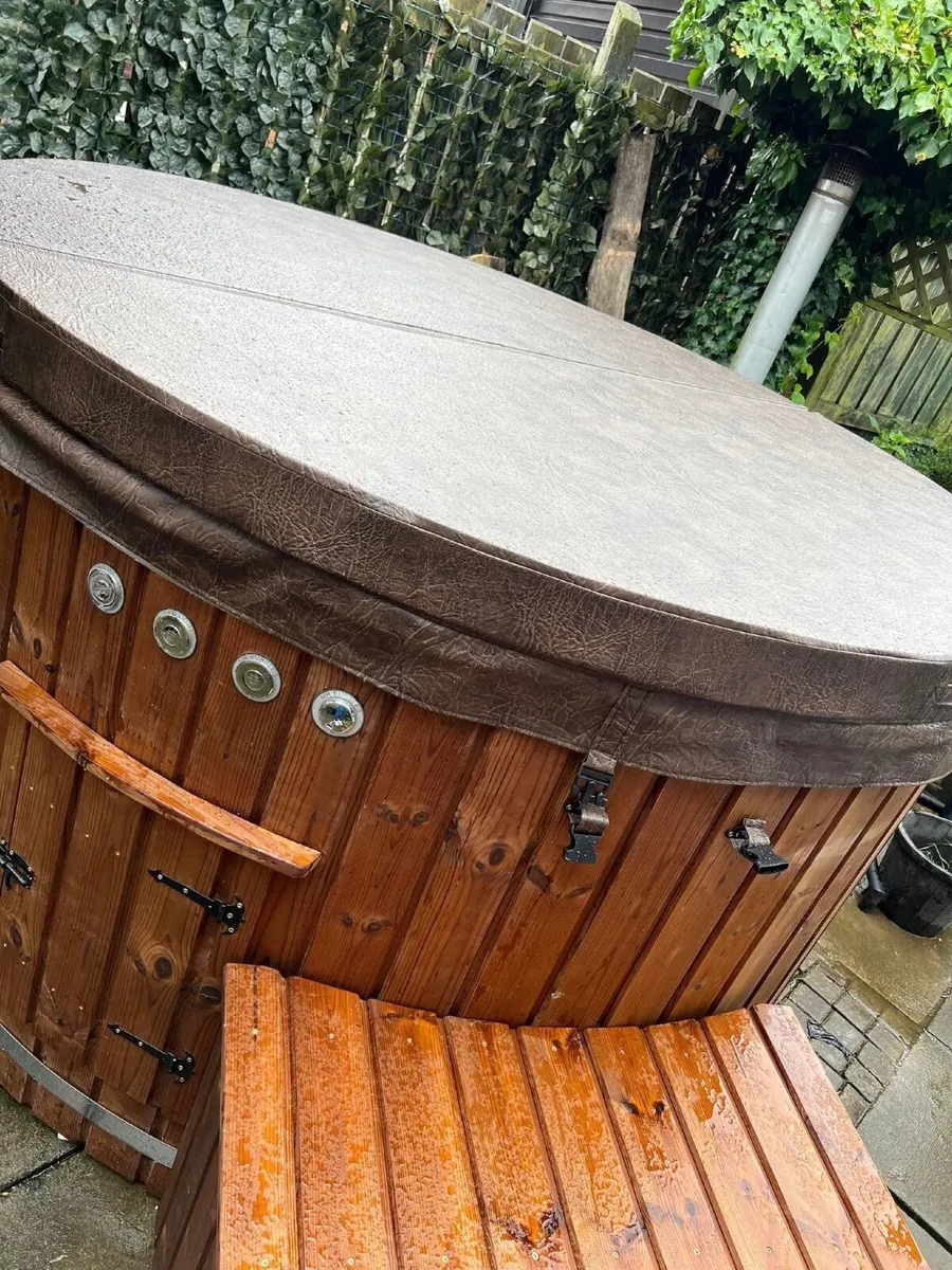 Outside Hot tub/ Jacuzzi - Image 3