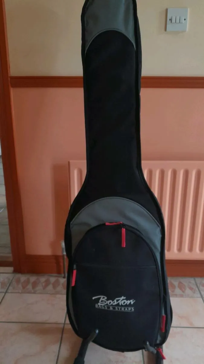Bass Guitar - Image 4