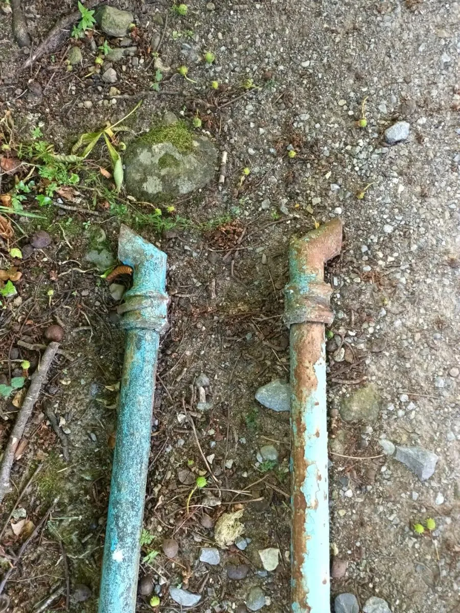 Pair of Cast Iron Downpipes - Image 3