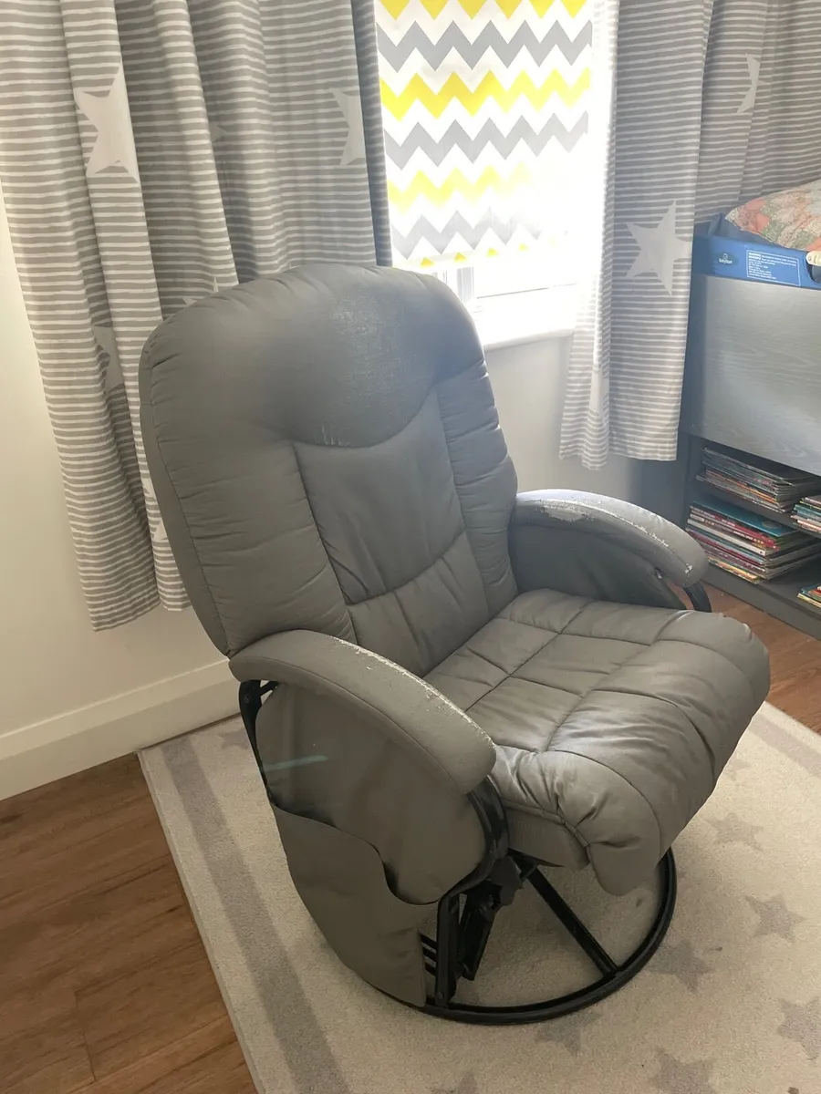 Nursery or Gaming recliner - Image 2