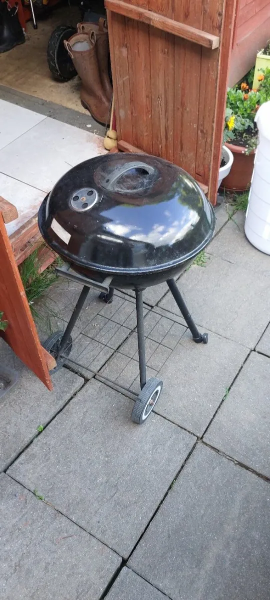 BBQ grill - Image 1