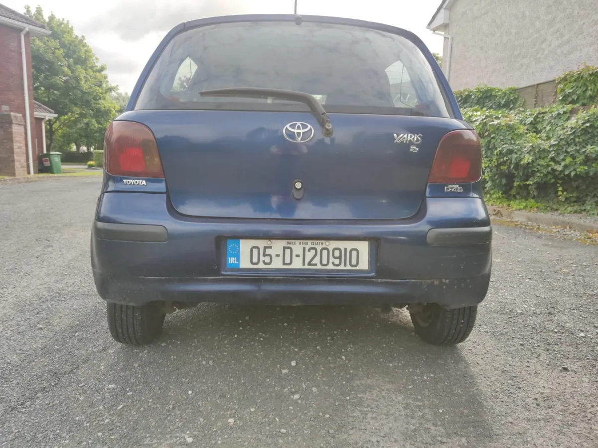 Toyota Yaris 2005 - Image 4