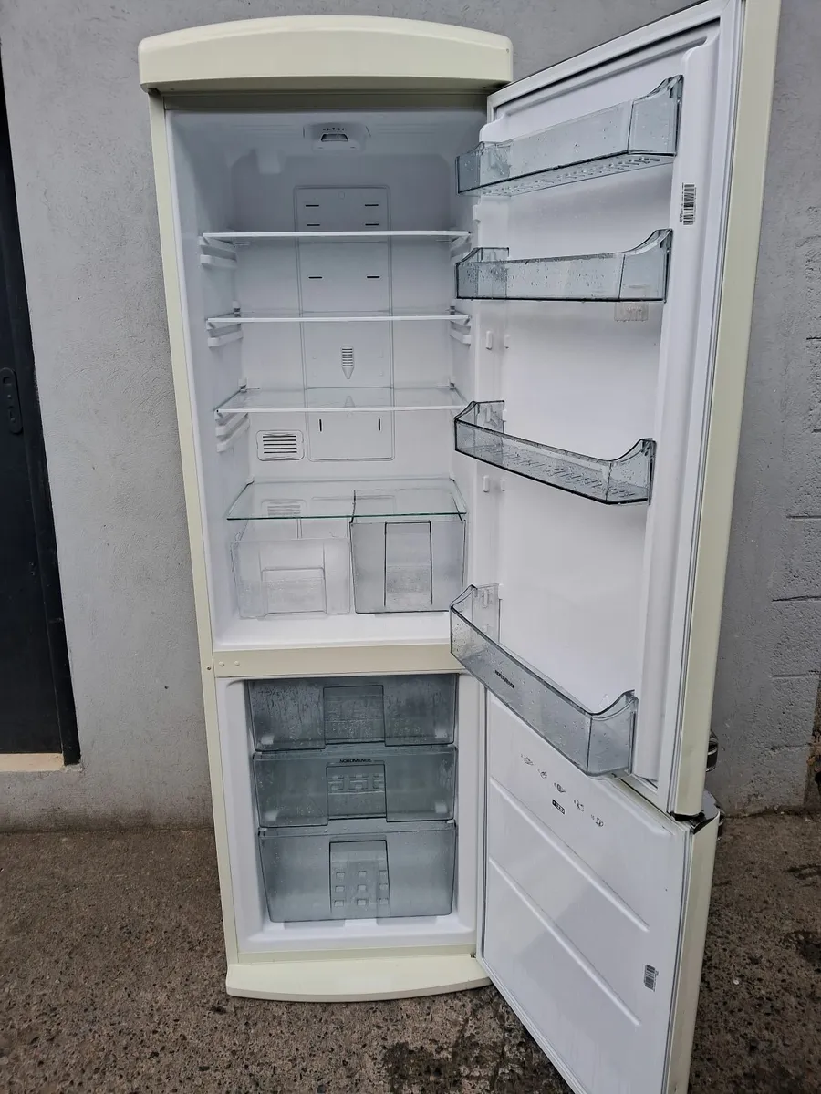 RETRO STYLE FRIDGE AND FREEZER - Image 4