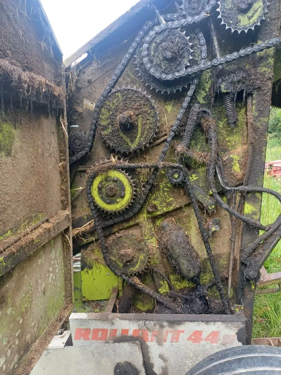 CLAAS ROLLANT 44S ROUND BALER - Image 3