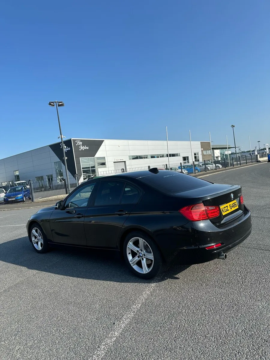 2014 BMW 3 Series - Image 3