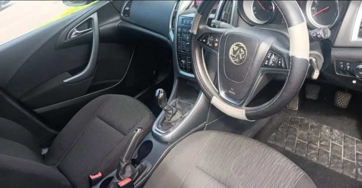 Vauxhall Astra - Image 4