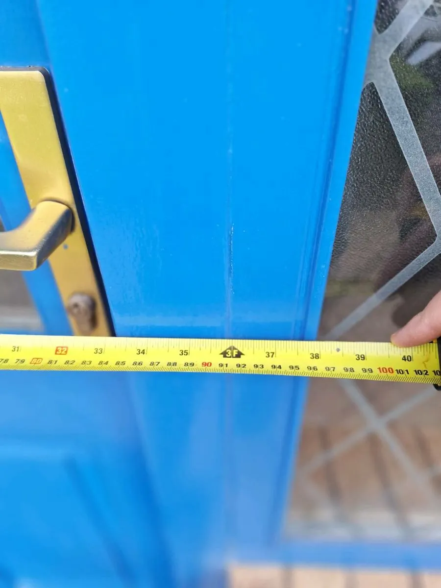 Front door - Image 2