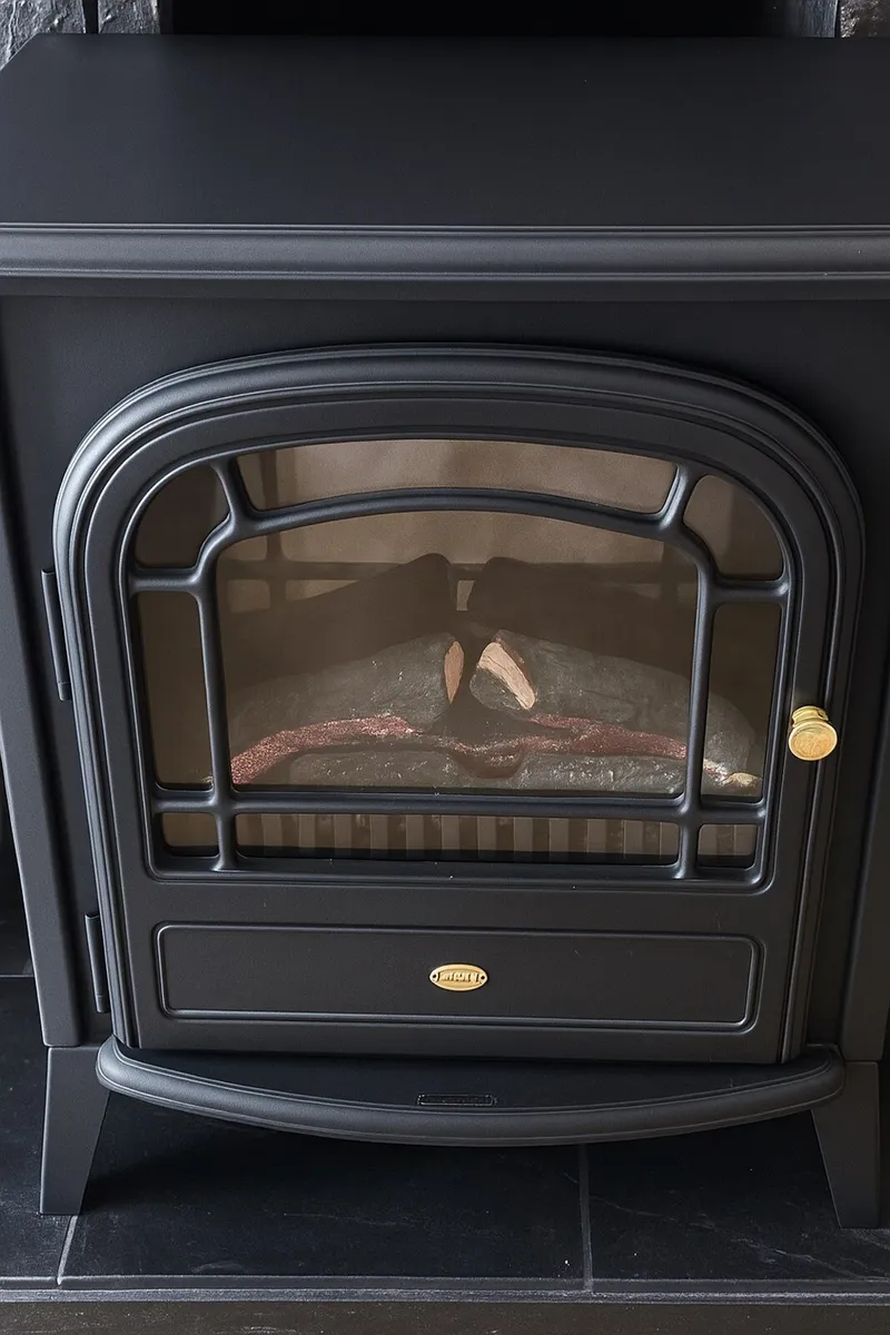 Electric stove fire - Image 1
