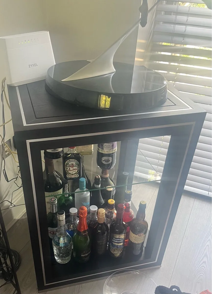 Handmade cabinet suitable for drinks