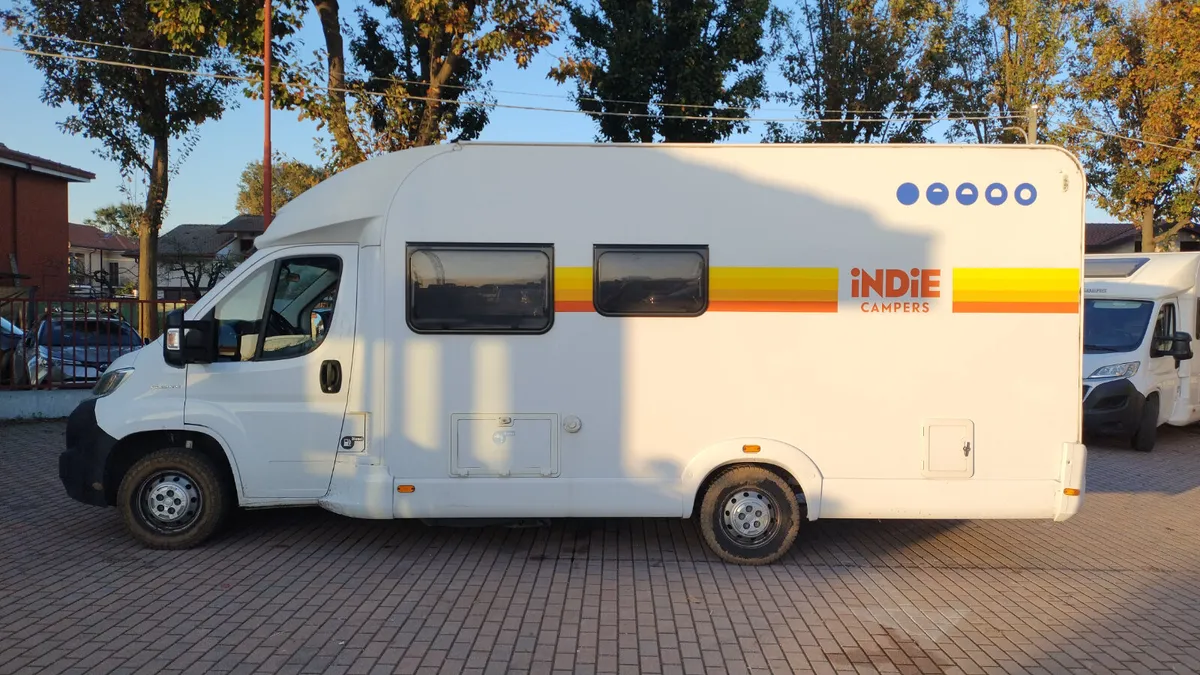 Weinsberg Carasuite 650 MF RHD 5 pax - Image 1