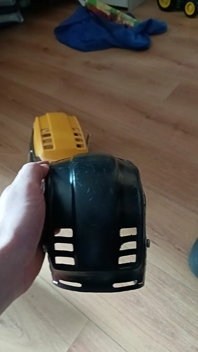 Old style cooper helmet - Image 1